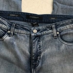 Liverpool Astrid Crop